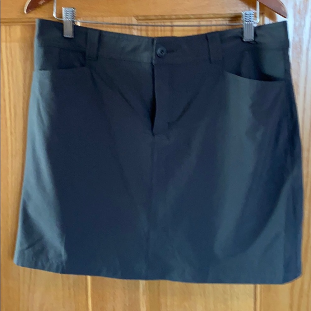Eddie Bauer skort